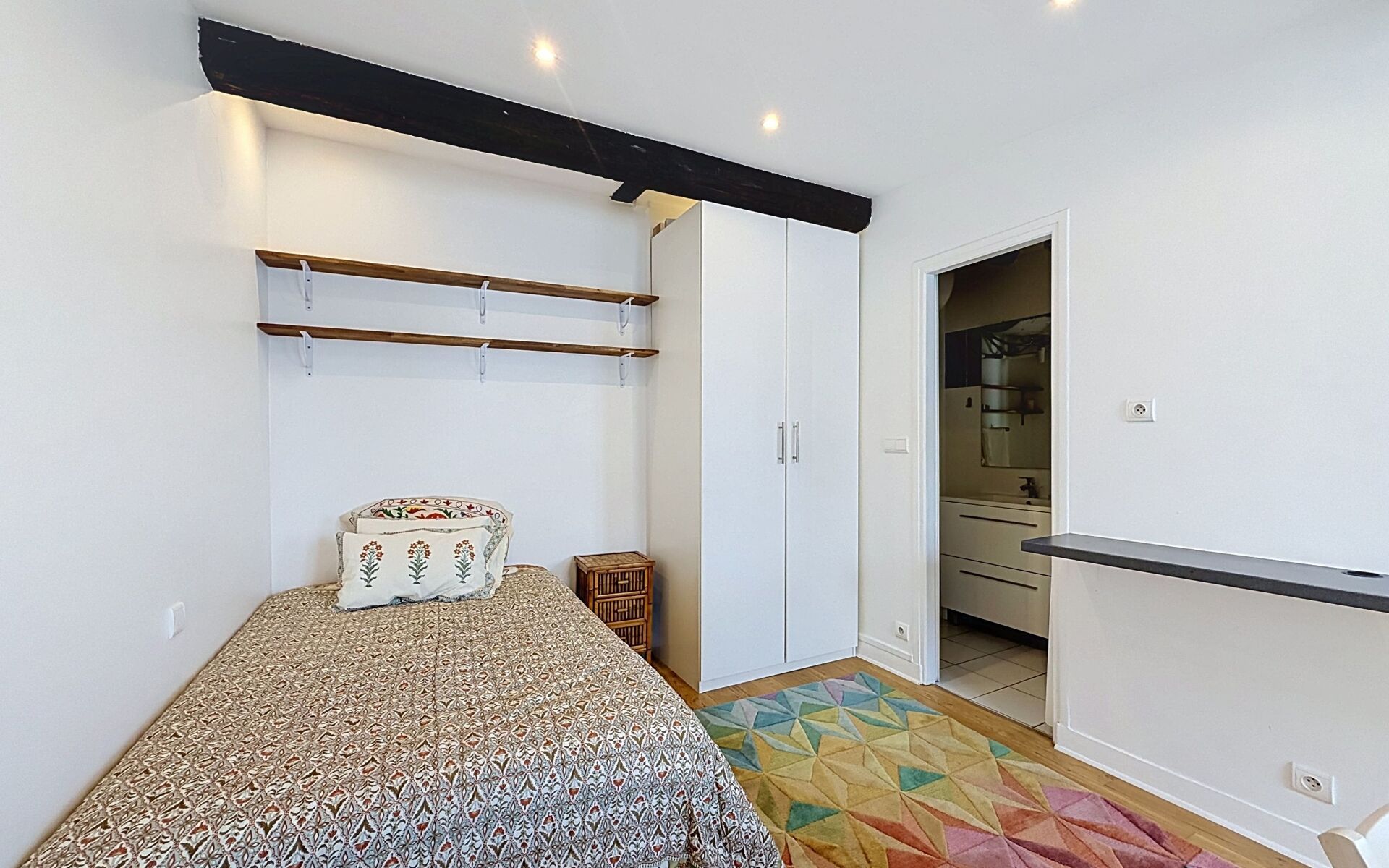 Location À louer – Magnifique studio meublé (1380€)– 67 Rue Peyssonnel, 13003 Marseille (