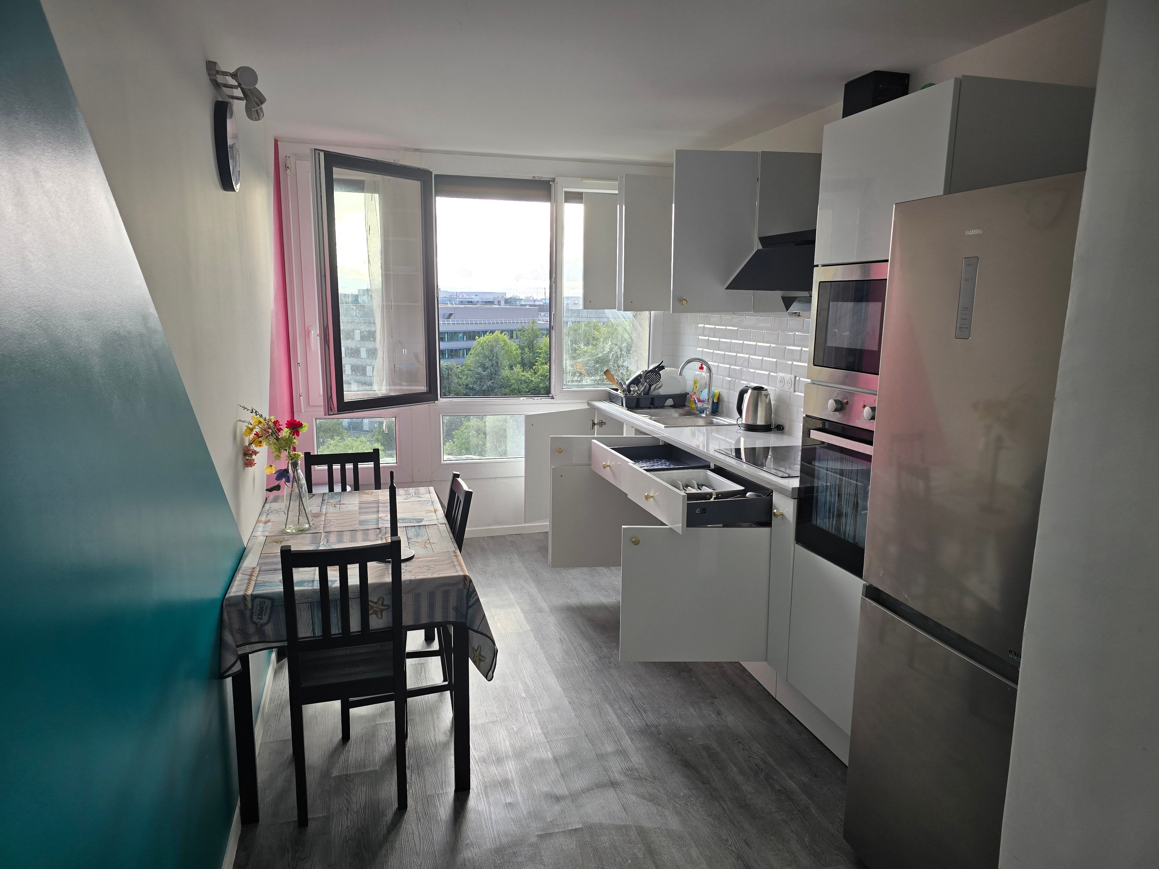Location Chambre meublée en colocation – appartement rénové – proche transports et Vélizy