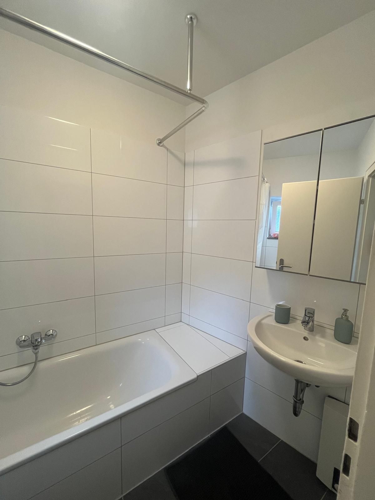 Brandnew and stylish, fully furnished apartment close to Media Harbor