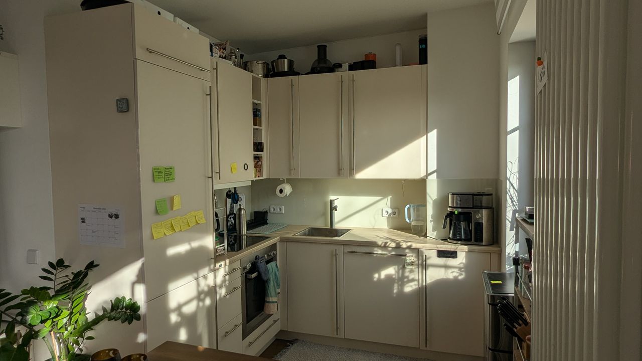 2-room penthouse with huge & green terrace