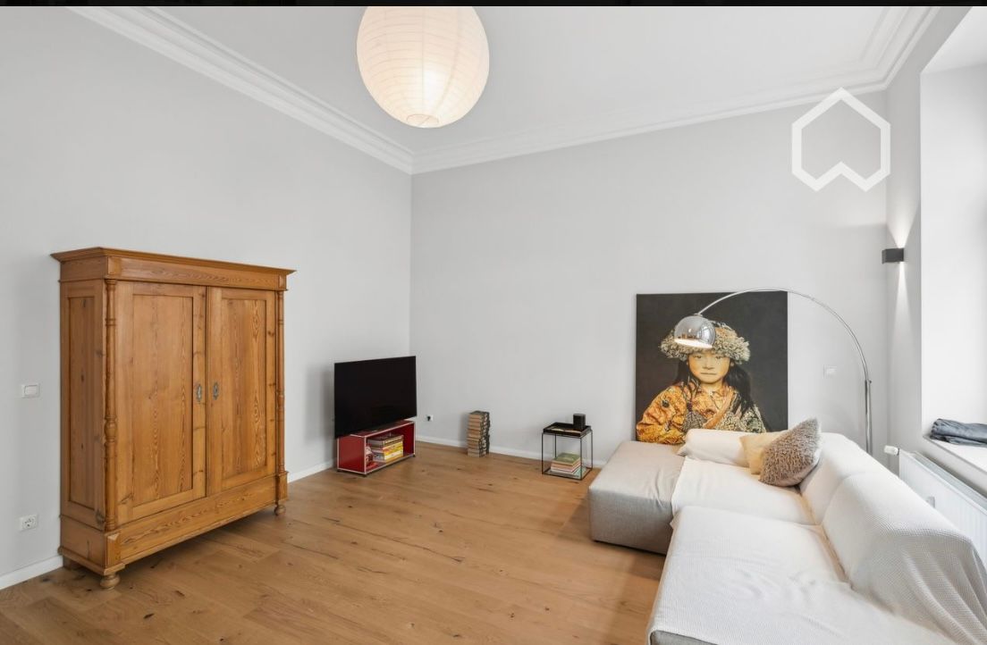 Beautiful , quiet apartment, with own garden in best & central location