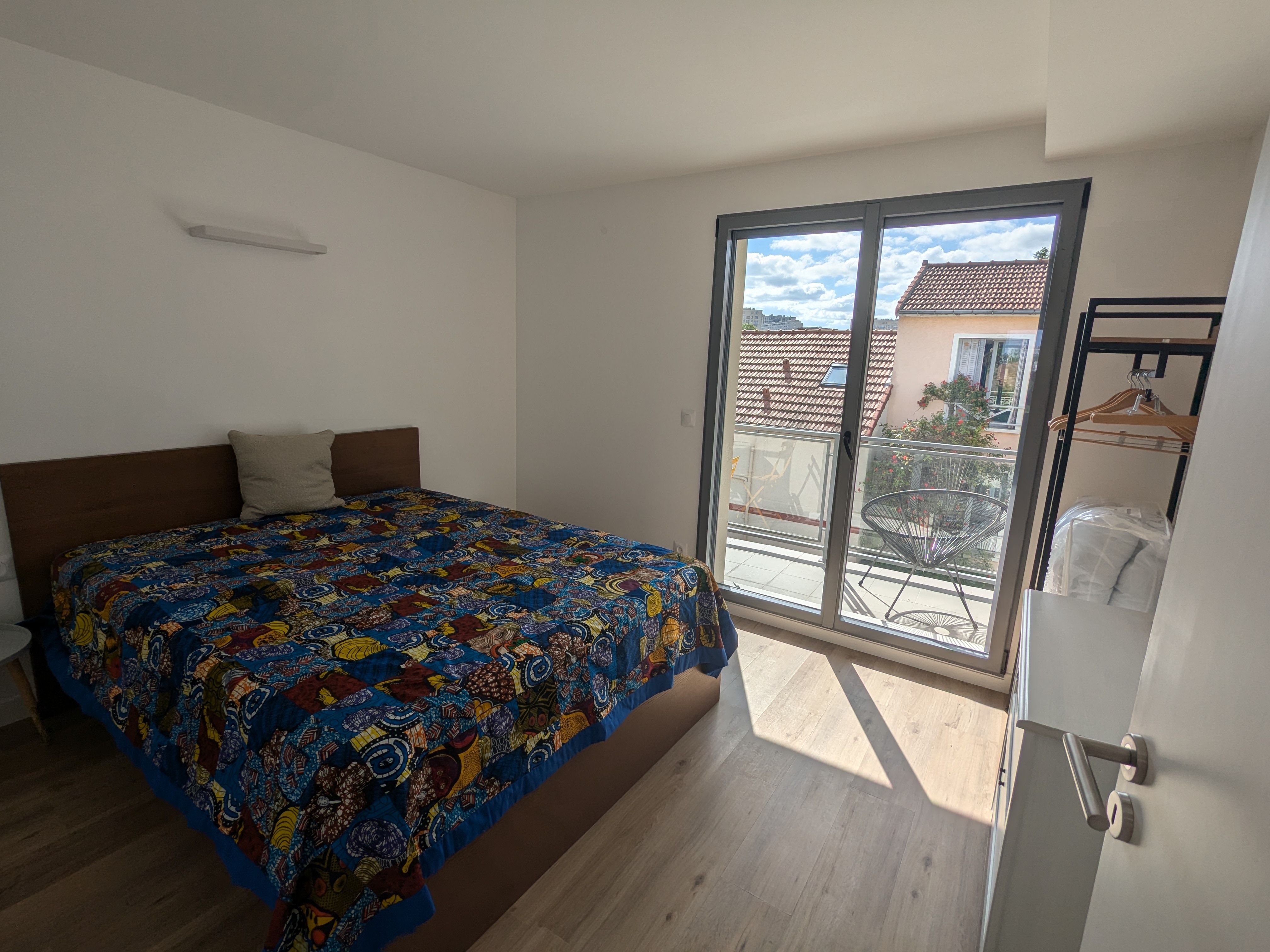 Spacieux appartement neuf 2 chambres plein sud (loyer tout inclus) Malakoff