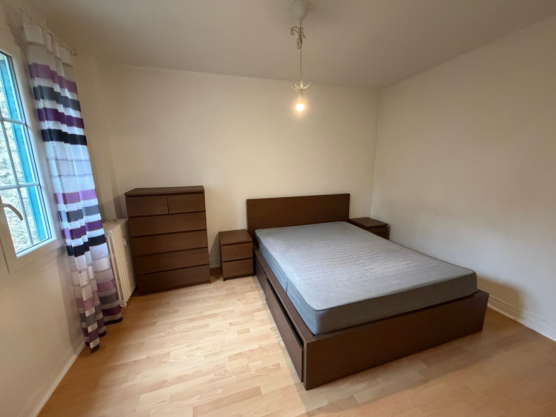 Location Chambre meublée pour fille en appartement avec jardin privé RER A (loyer tout in