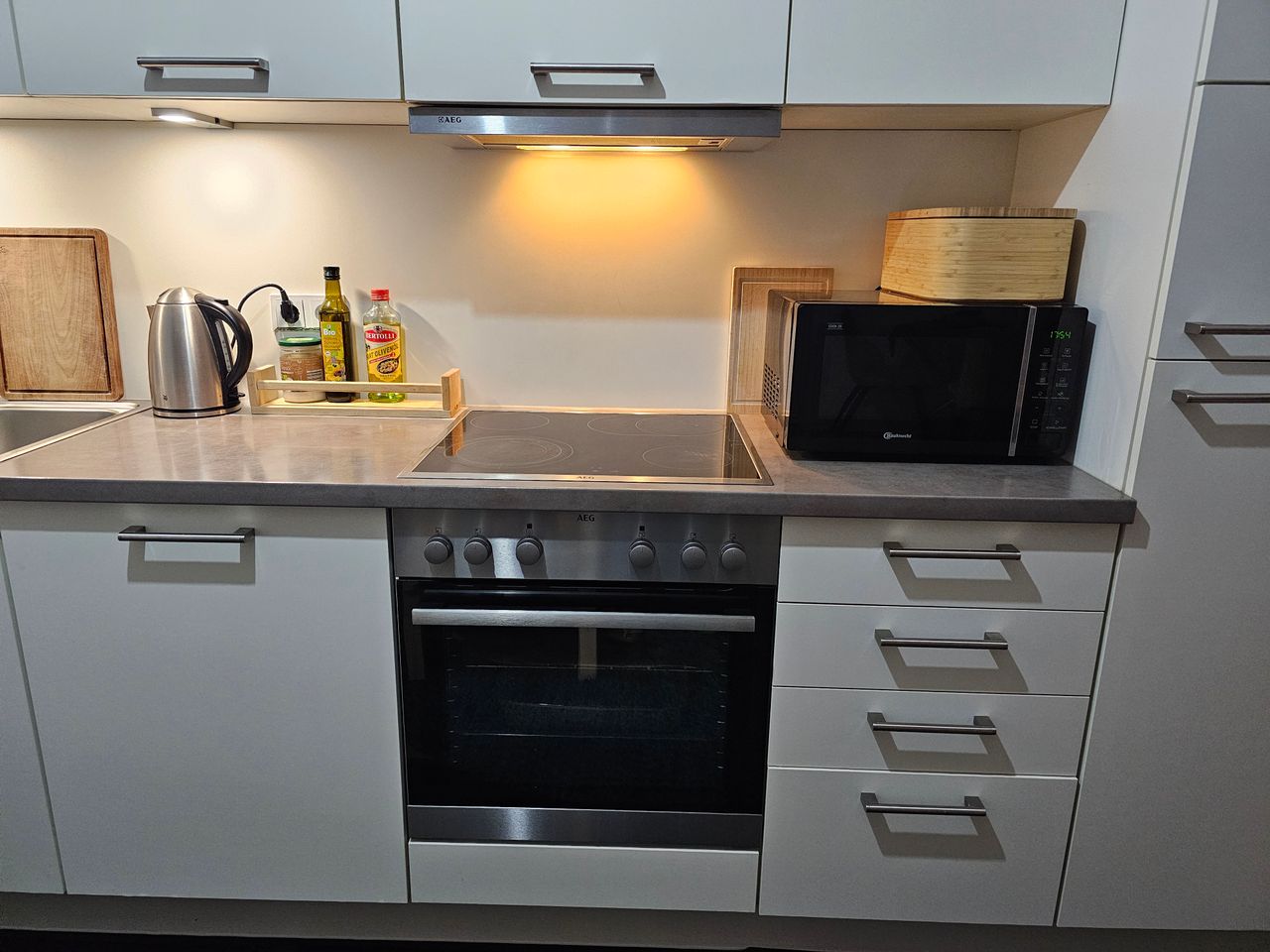 Fashionable and nice two-room apartment located in Alt-Hohenschönhausen (Berlin)