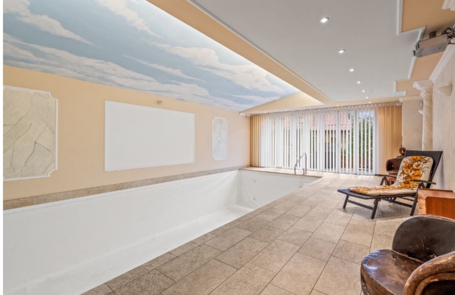 Luxuriöse Villa mit Indoor-Pool & Sauna, ideal für Firmenunterkünfte oder Team-Housing