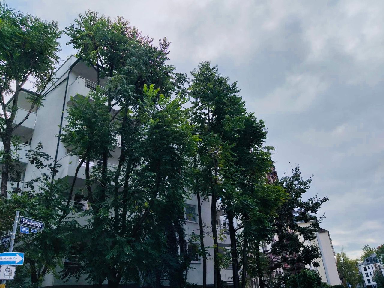 Fashionable, beautiful studio in popular area (Frankfurt am Main)