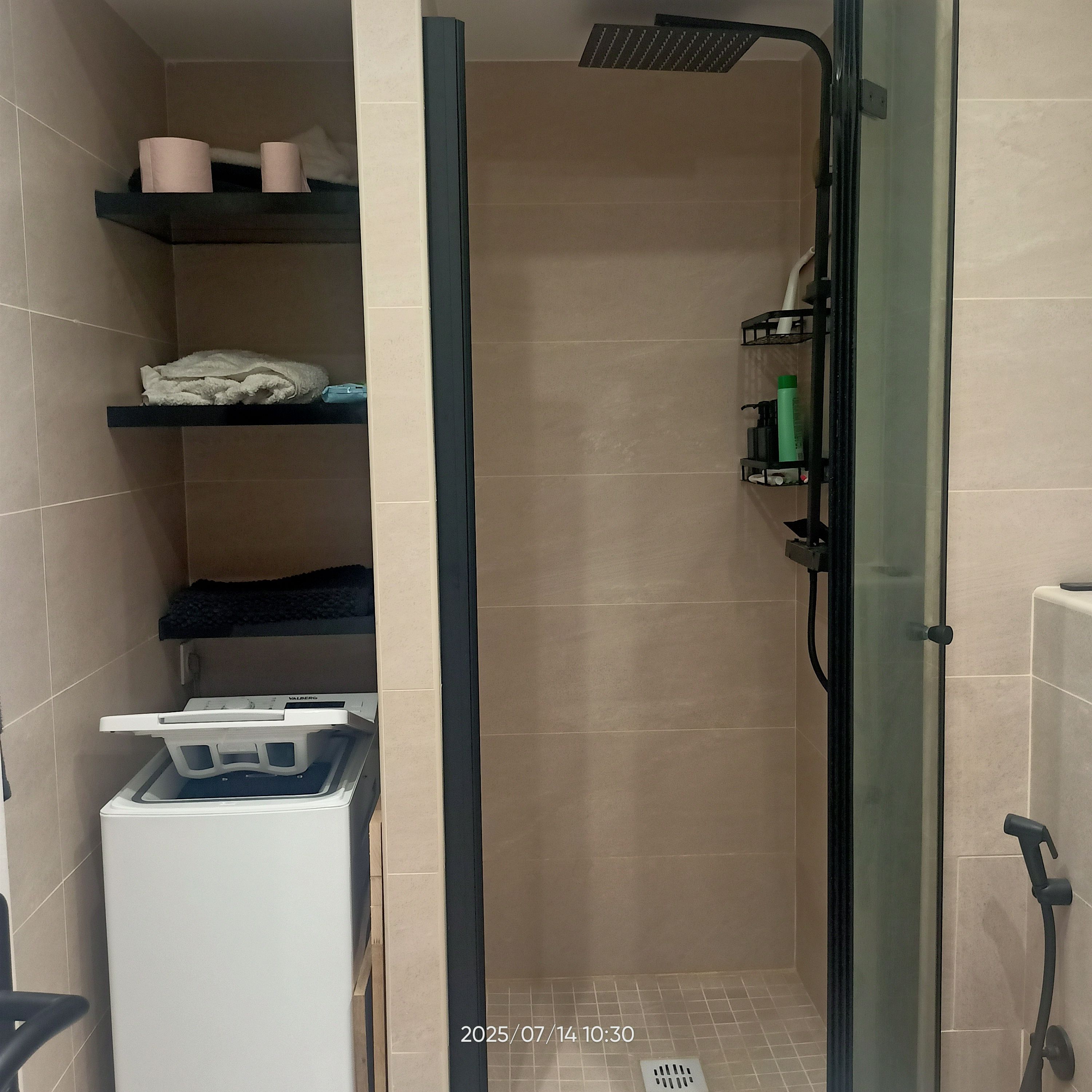 LOCATION STUDIO 19 EME PARIS (loyer tout inclus) Paris