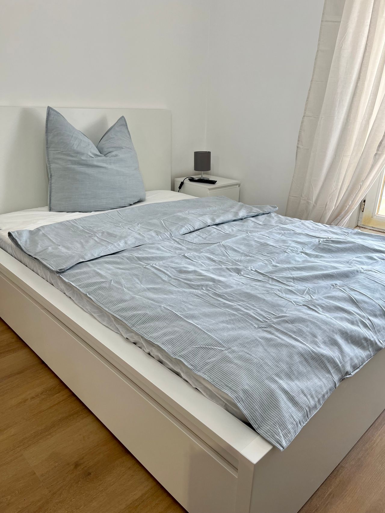 All-inclusive 1-room apartment with large balcony