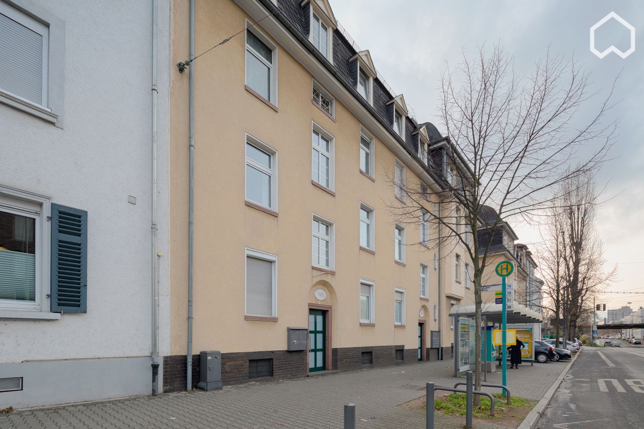 Charming 2-room apartment in the heart of Sachsenhausen - your temporary home