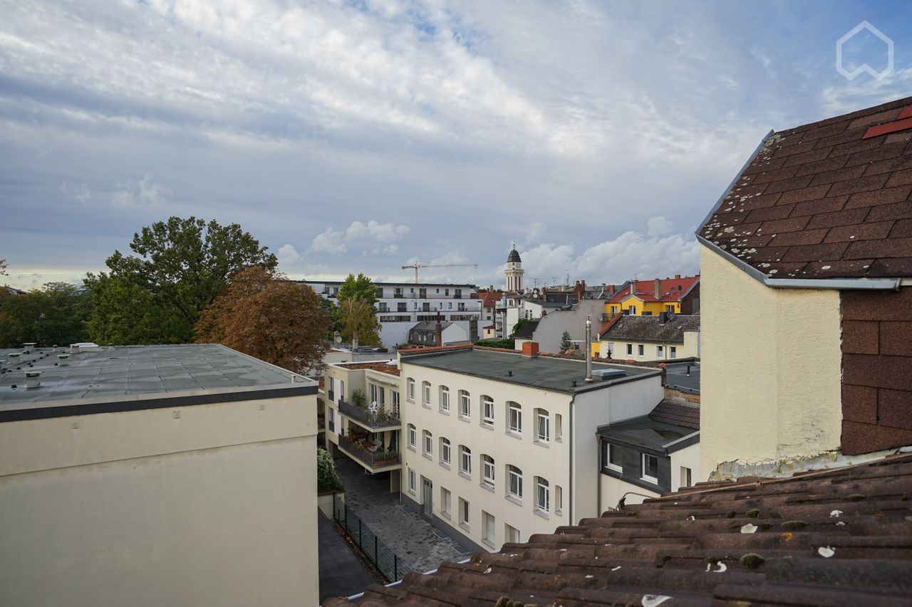 Bright apartment in quiet street and superb location Bockenheim