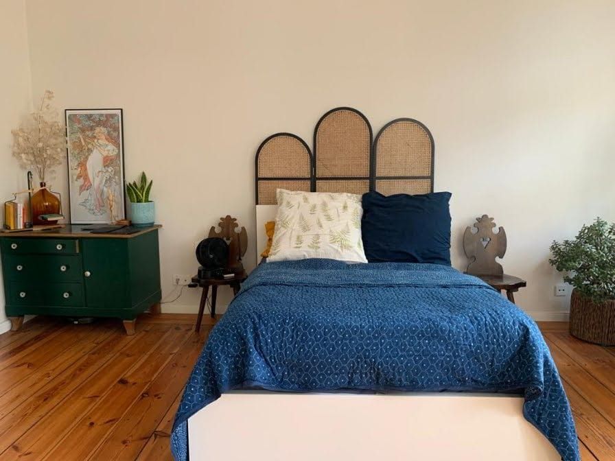 2.5 rooms of a 3 room furnished apartment for sublet (May 23-Jun 22)