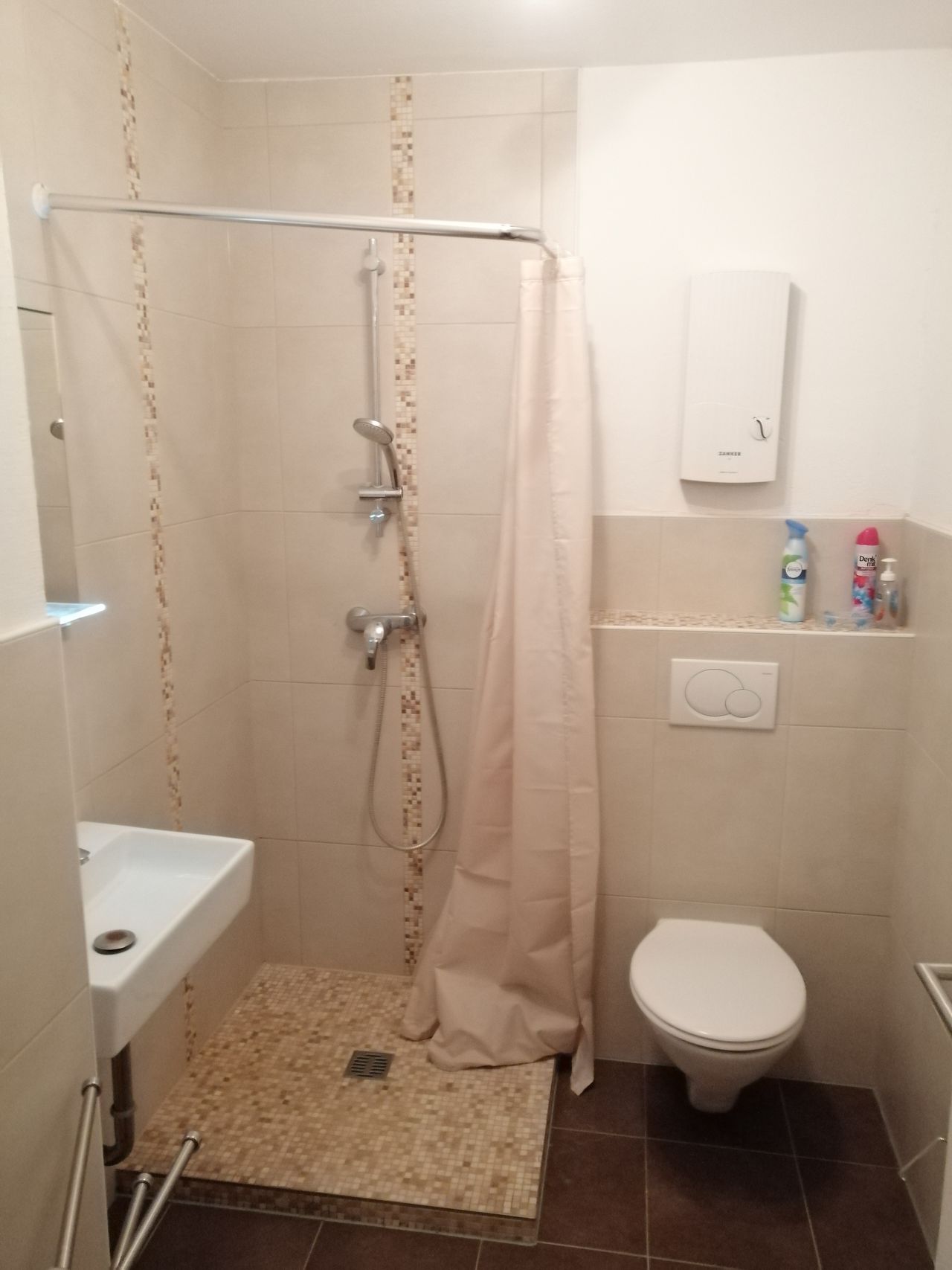 Pretty & neat suite located in Frankfurt am Main