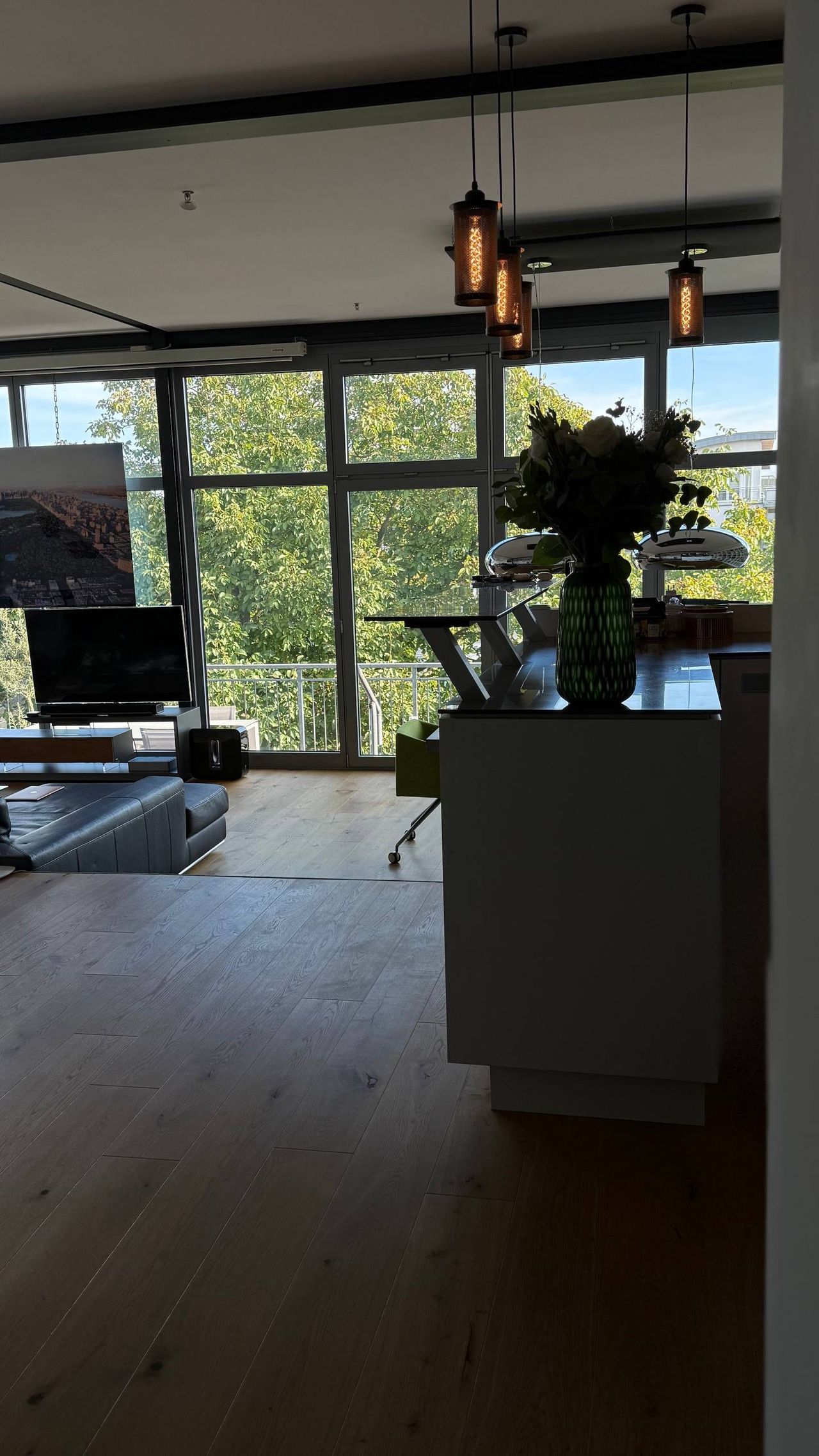 Exclusive, fully furnished 3-room penthouse in Cologne-Efferen - just 15 minutes from the city center