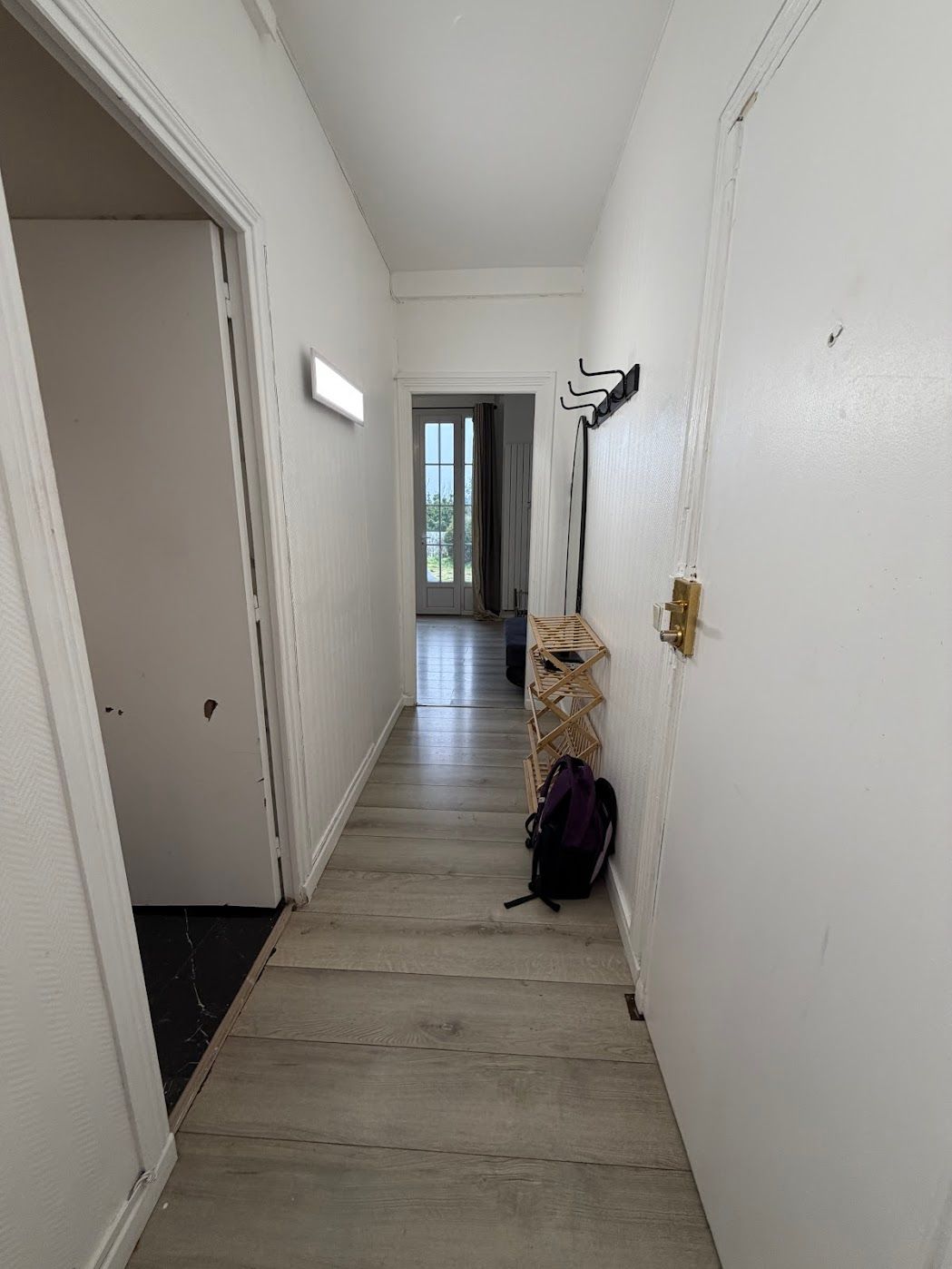 Location Chambre meublée pour fille en appartement avec jardin privé RER A (loyer tout in