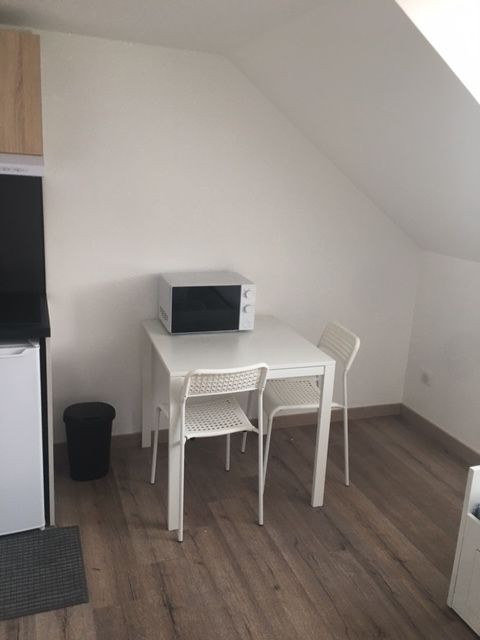 Location Studio refait à neuf centre ville de Belfort (loyer tout inclus)