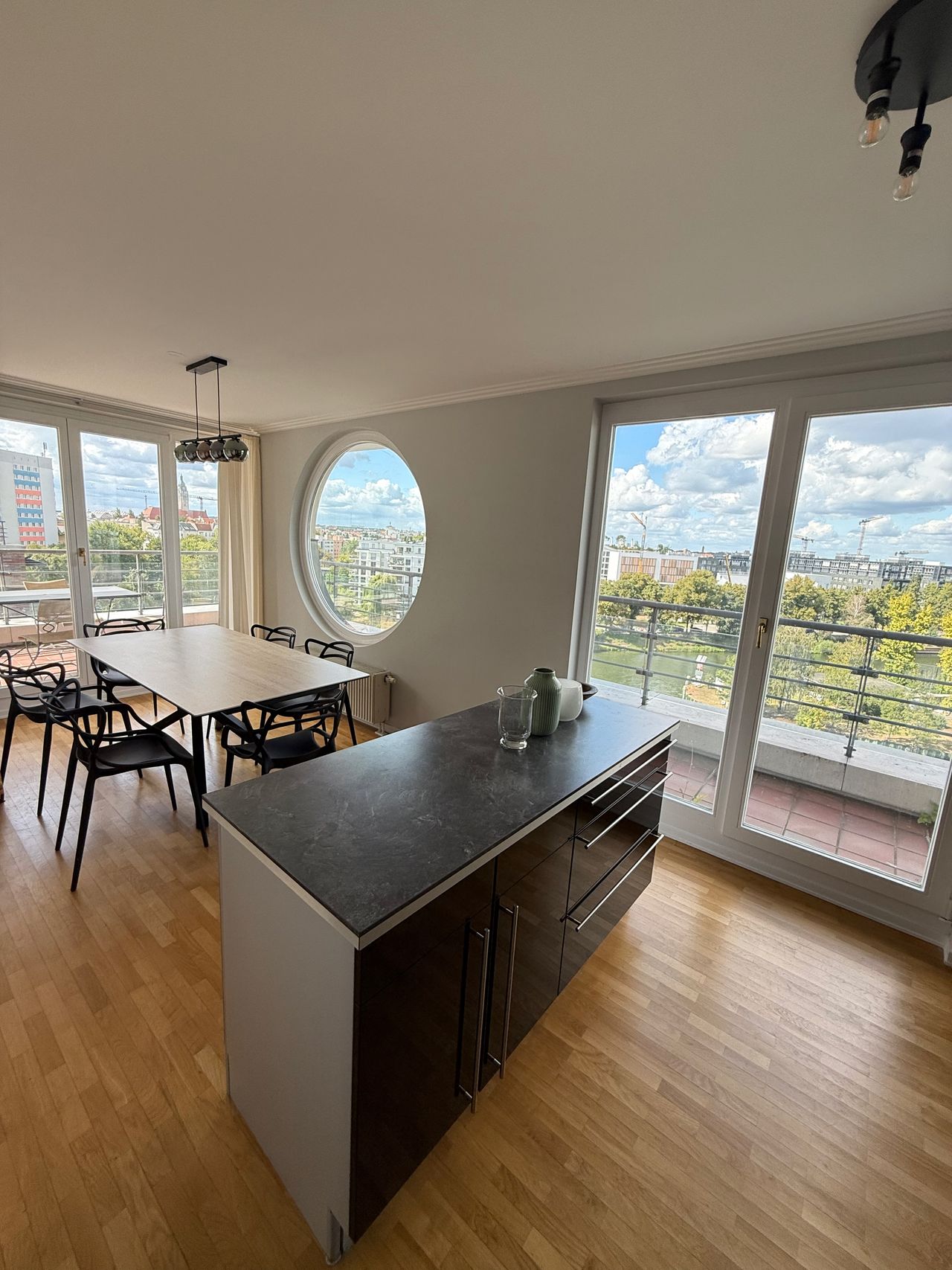 Modern Apartment with Large Terrace and Waterfront View in Charlottenburg