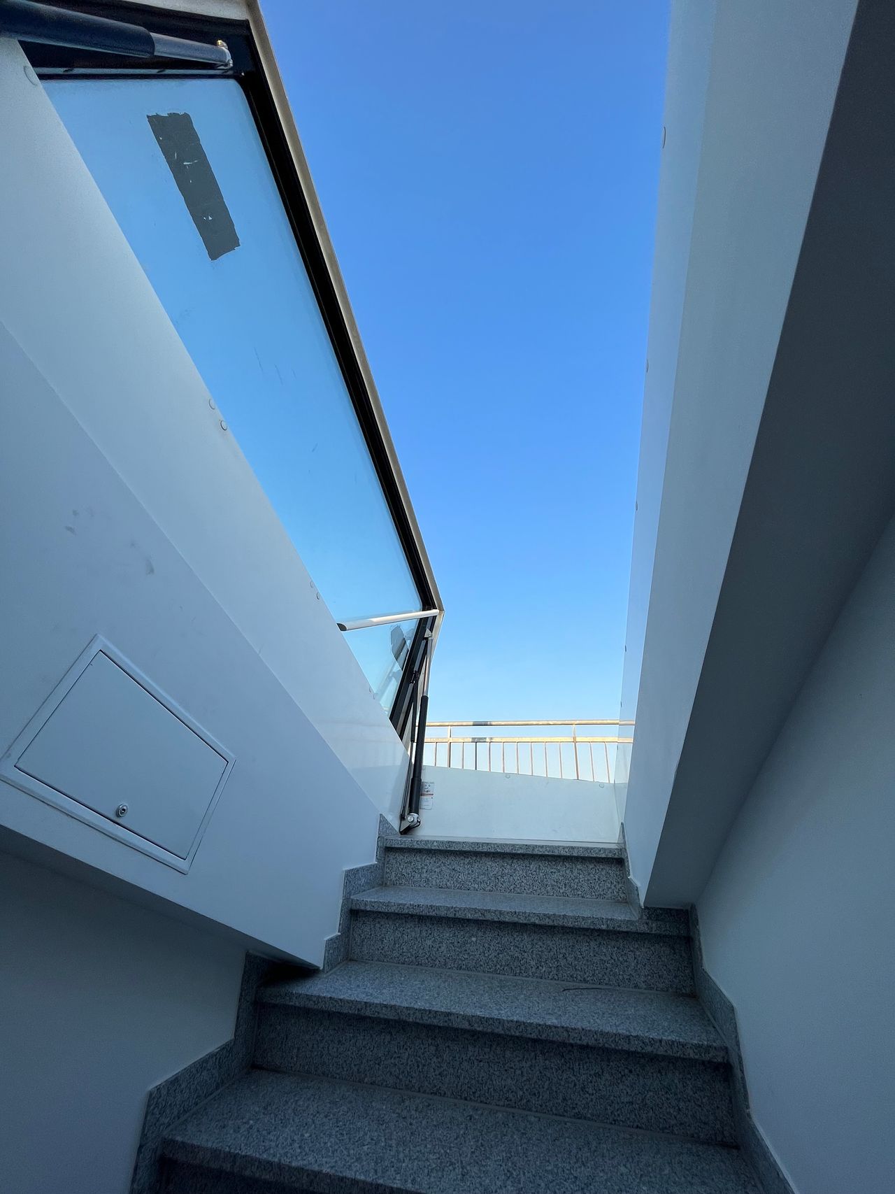 Open concept loft with rooftop & outdoor space in Friedrichshain - East Side Gallery & Spree views