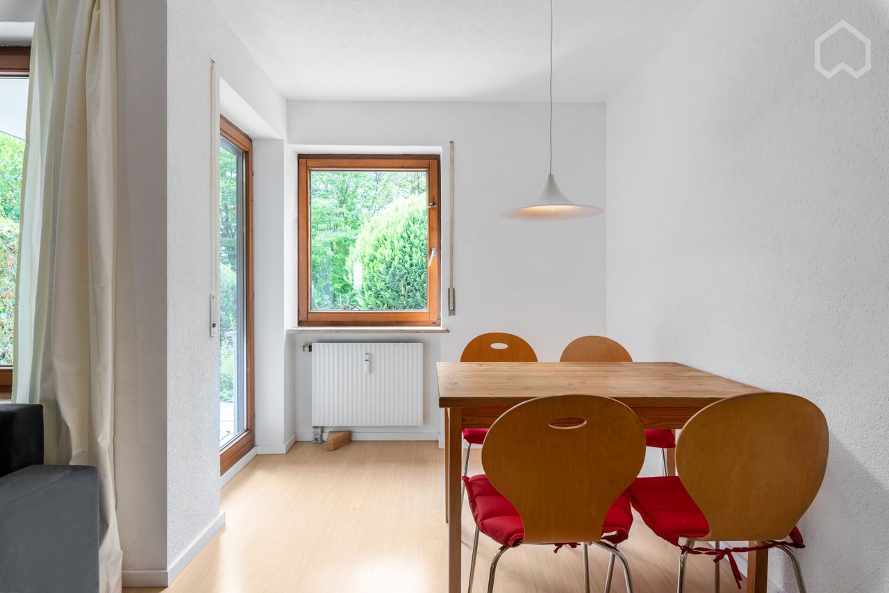 Beautiful, spacious terrace apartment in Munich-Sendling, central and quiet
