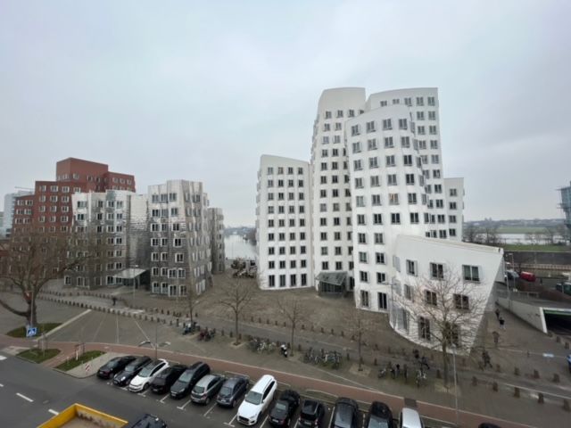 Furnished designer dream apartment with a dream view in the Medienhafen