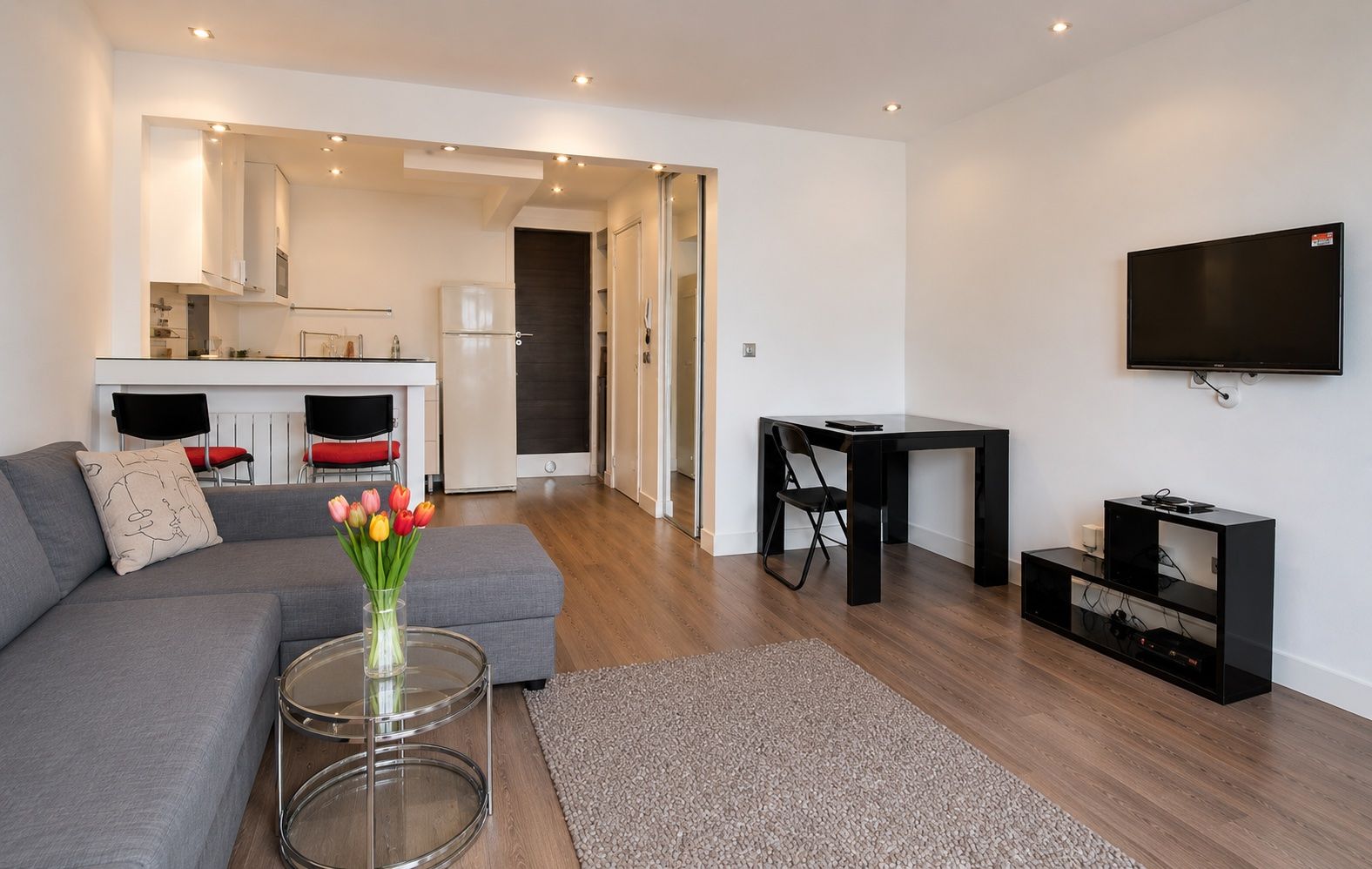 Location Joli studio (loyer tout inclus)