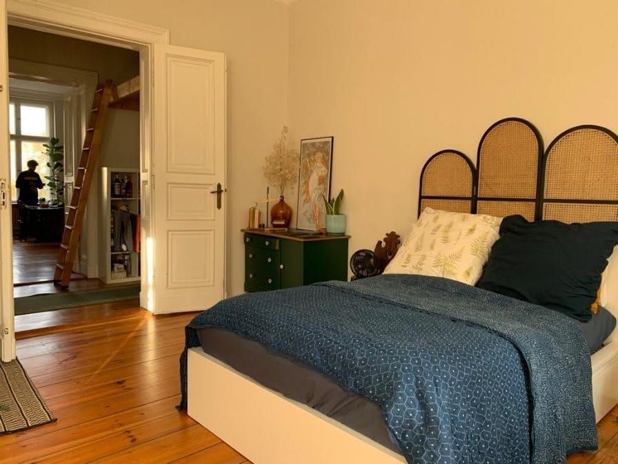 2.5 rooms of a 3 room furnished apartment for sublet (May 23-Jun 22)