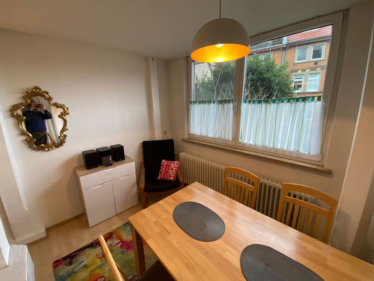 All inclusive fully furnished 1-room studio maisonette, 30 sqm, with garden for 1-2 people and separate entrance in Frankfurt am Main, Wi-Fi