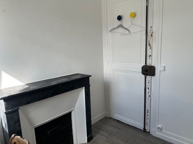Location Joli studio au pied du métro Sablons Ligne 1 à Neuilly Sur Seine (loyer tout inc