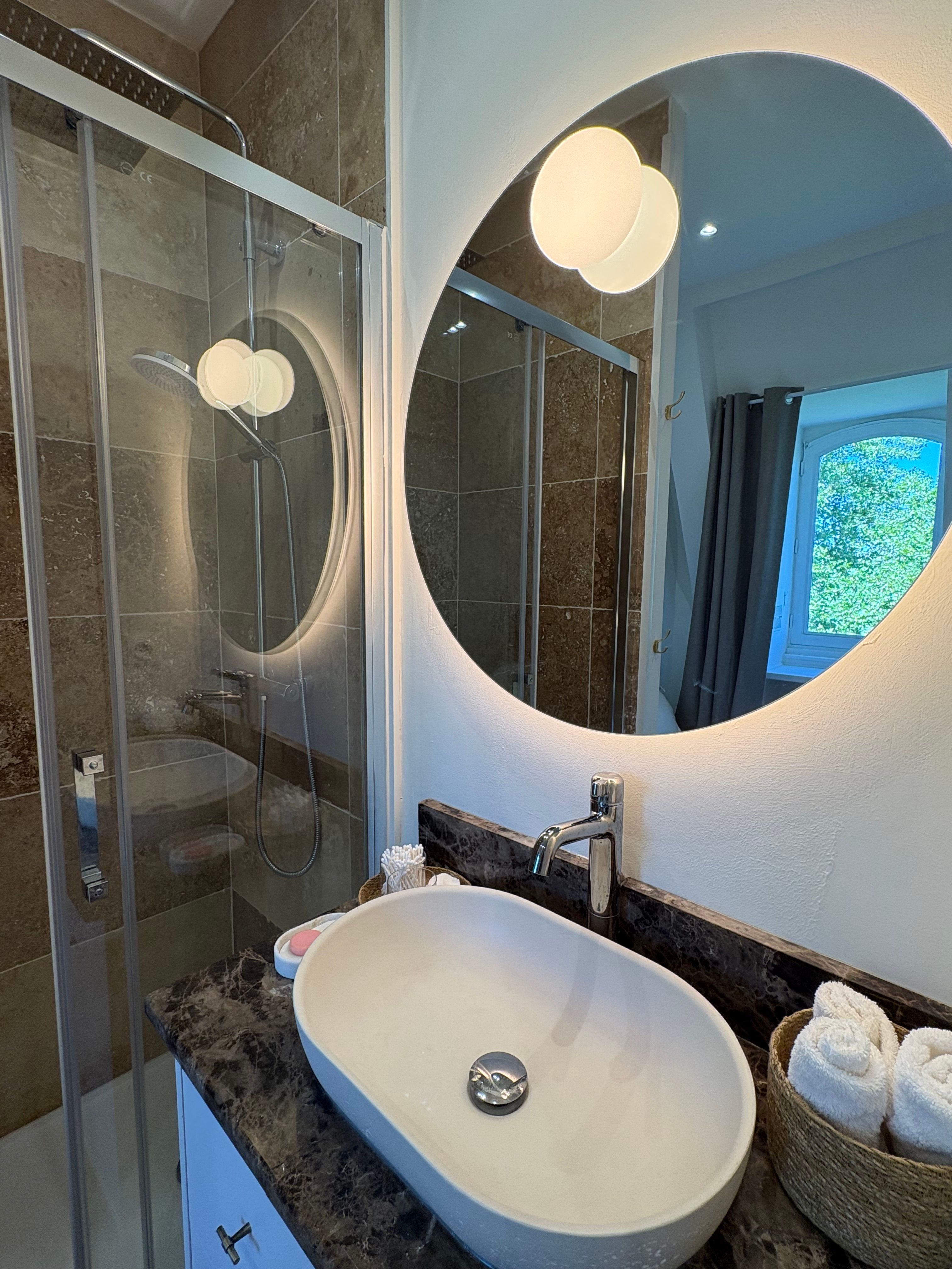 Location Studio – Vue parc de la Tête d'Or Belges– Lyon 6e (loyer tout inclus)