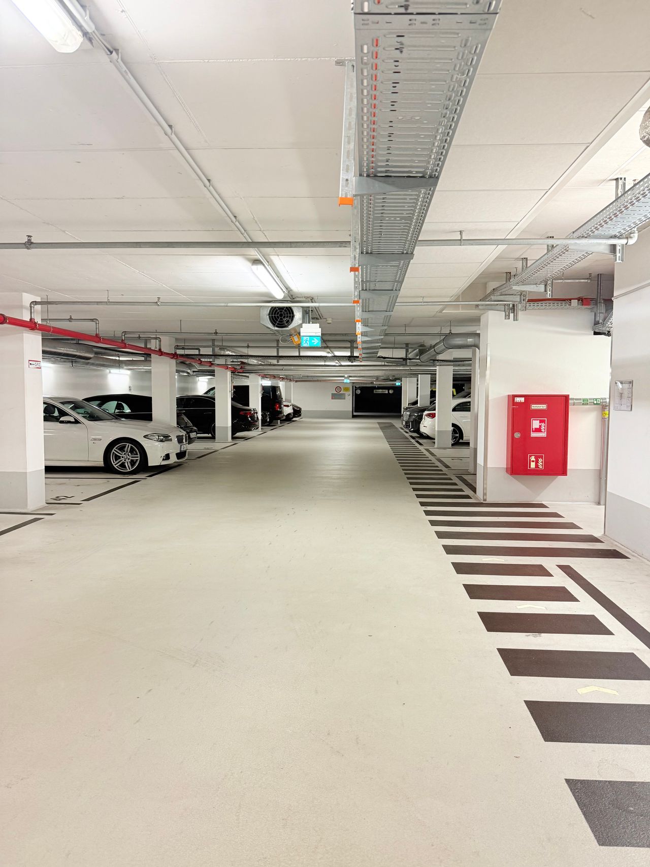 Le Grand Düsseldorf – Luxury Apartment with Concierge, Sauna & Balcony in a Premium Complex