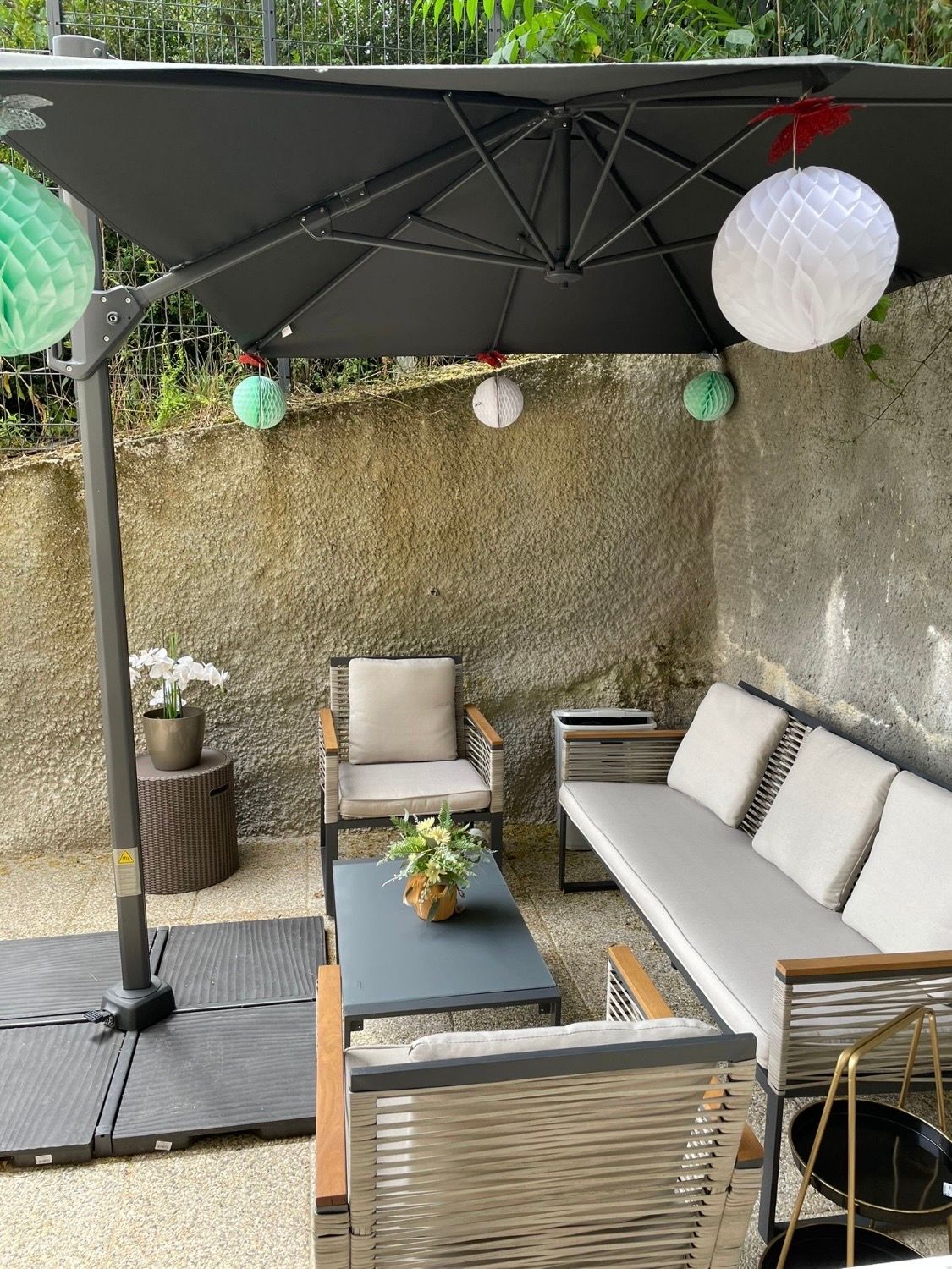 Location Spacieux appartement meublé de 3 chambres avec terrasse, jardin privé et 2 place