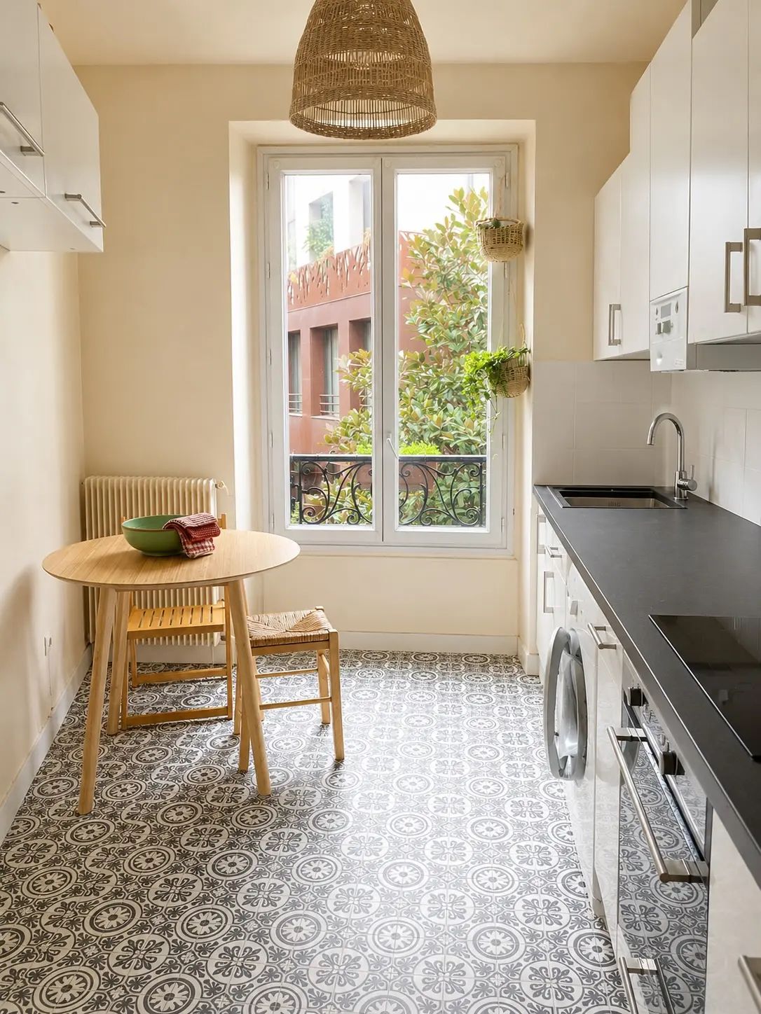 Location Charmant Appartement Meublé 3 Pièces à Louer à Bastille, Paris 11ème (loyer tout