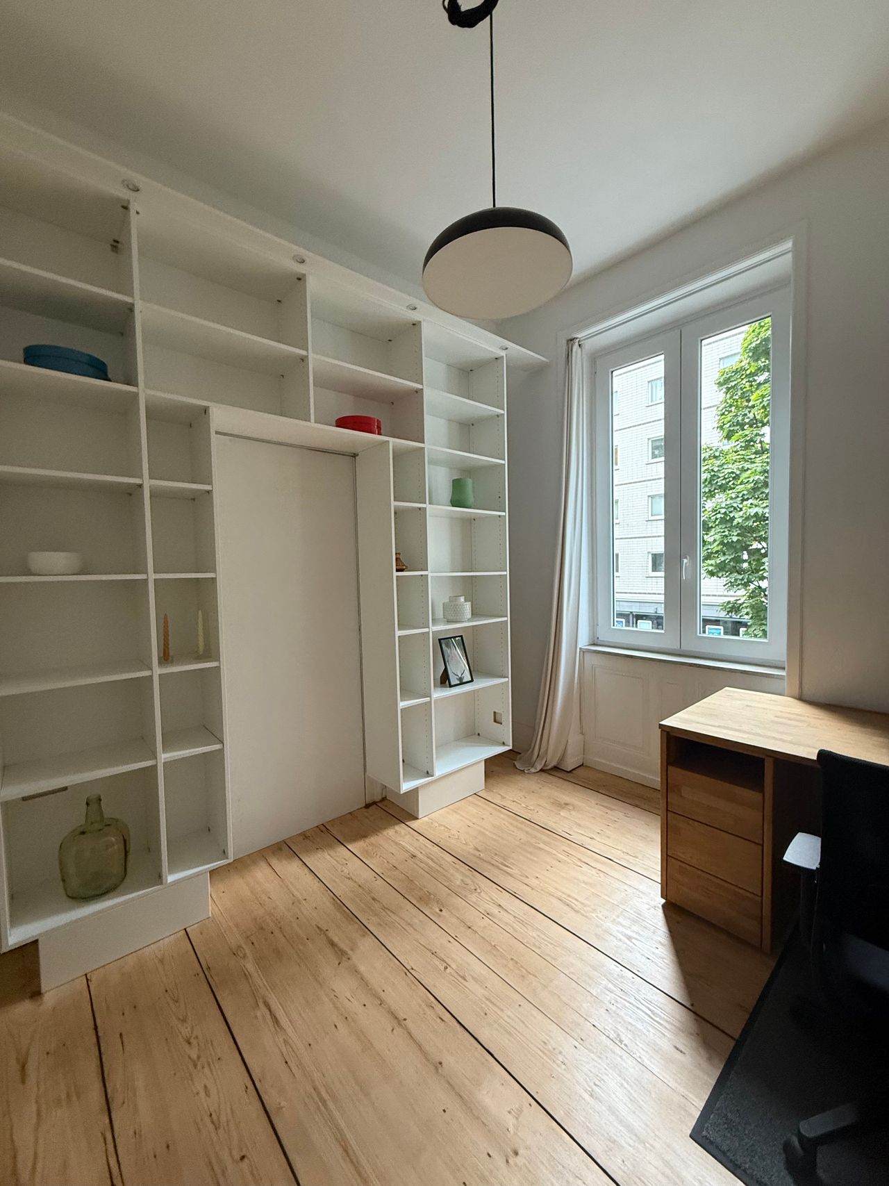 Premium 3-Room Old Building Apartment, 1st Floor – Central yet Quiet, Fully Equipped