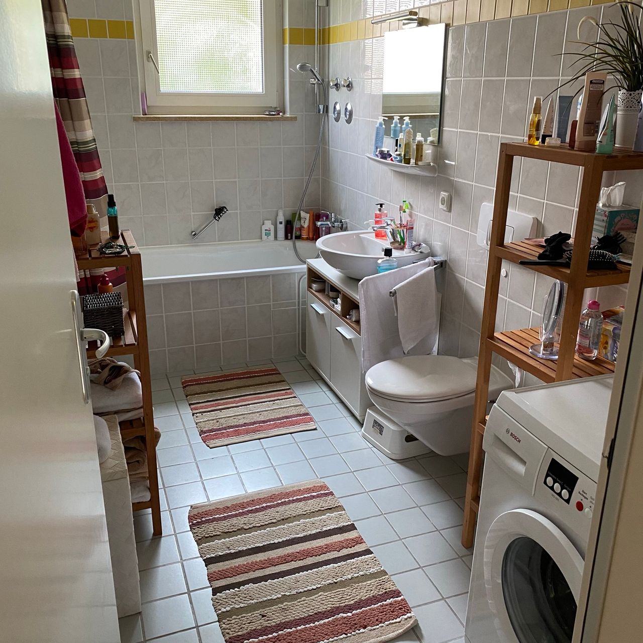 Elegant apartment in quiet area, with fireplace & free parking (München)