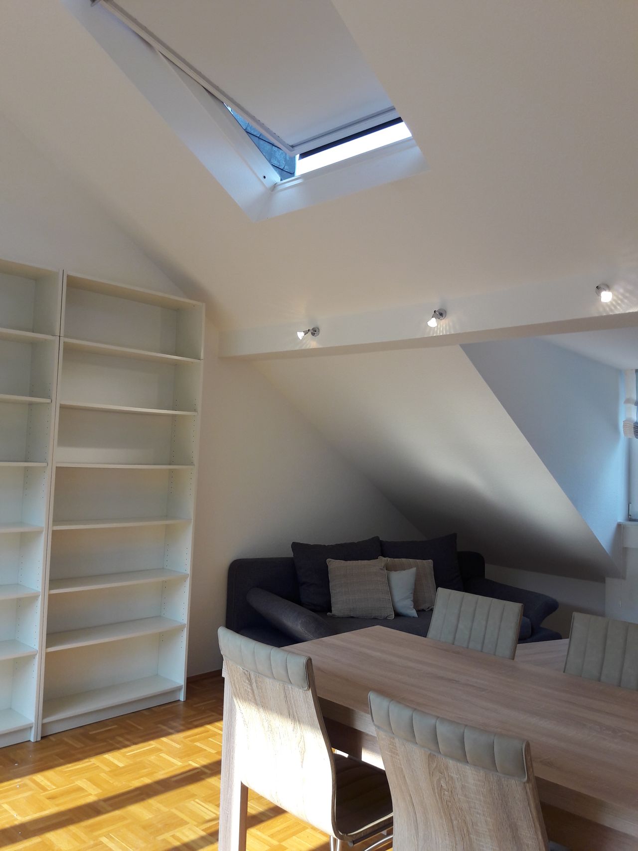 Beautiful, furnished attic flat in the Frankenberger quarter