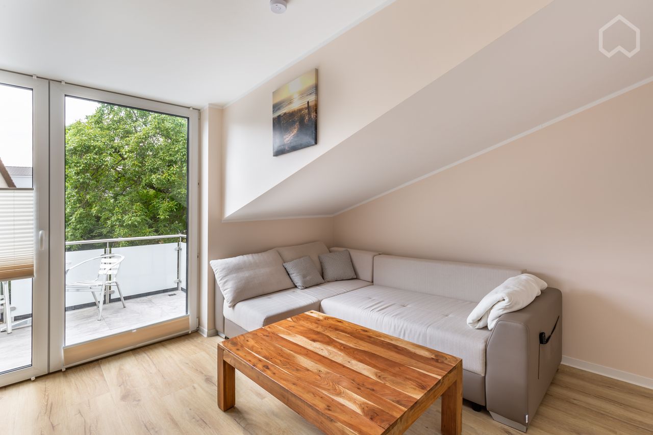 Bright, modern apartment with daylight bathroom and balcony in Aachen