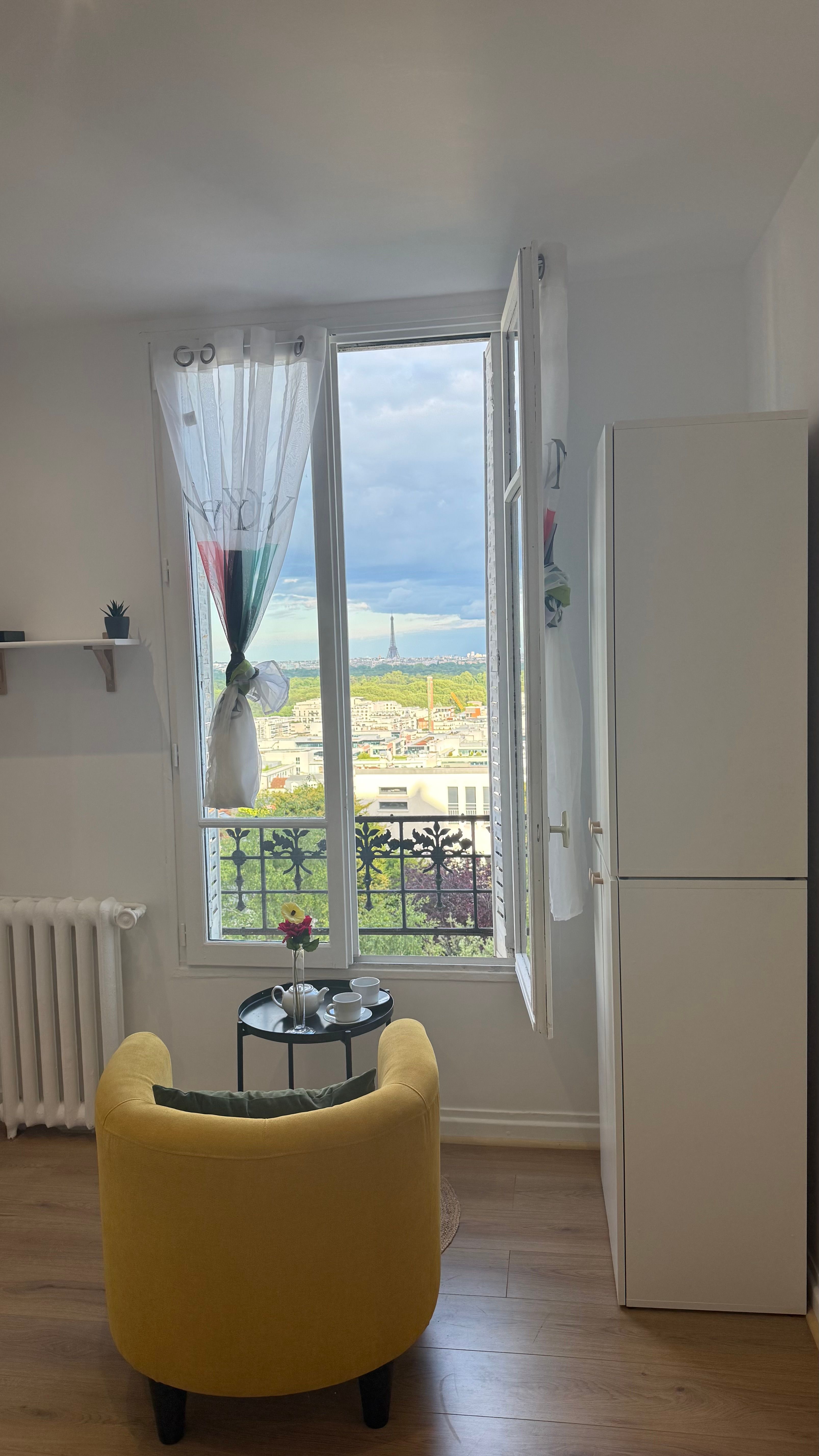 Mercy’s Home with Eiffel Tower view (loyer tout inclus) Suresnes