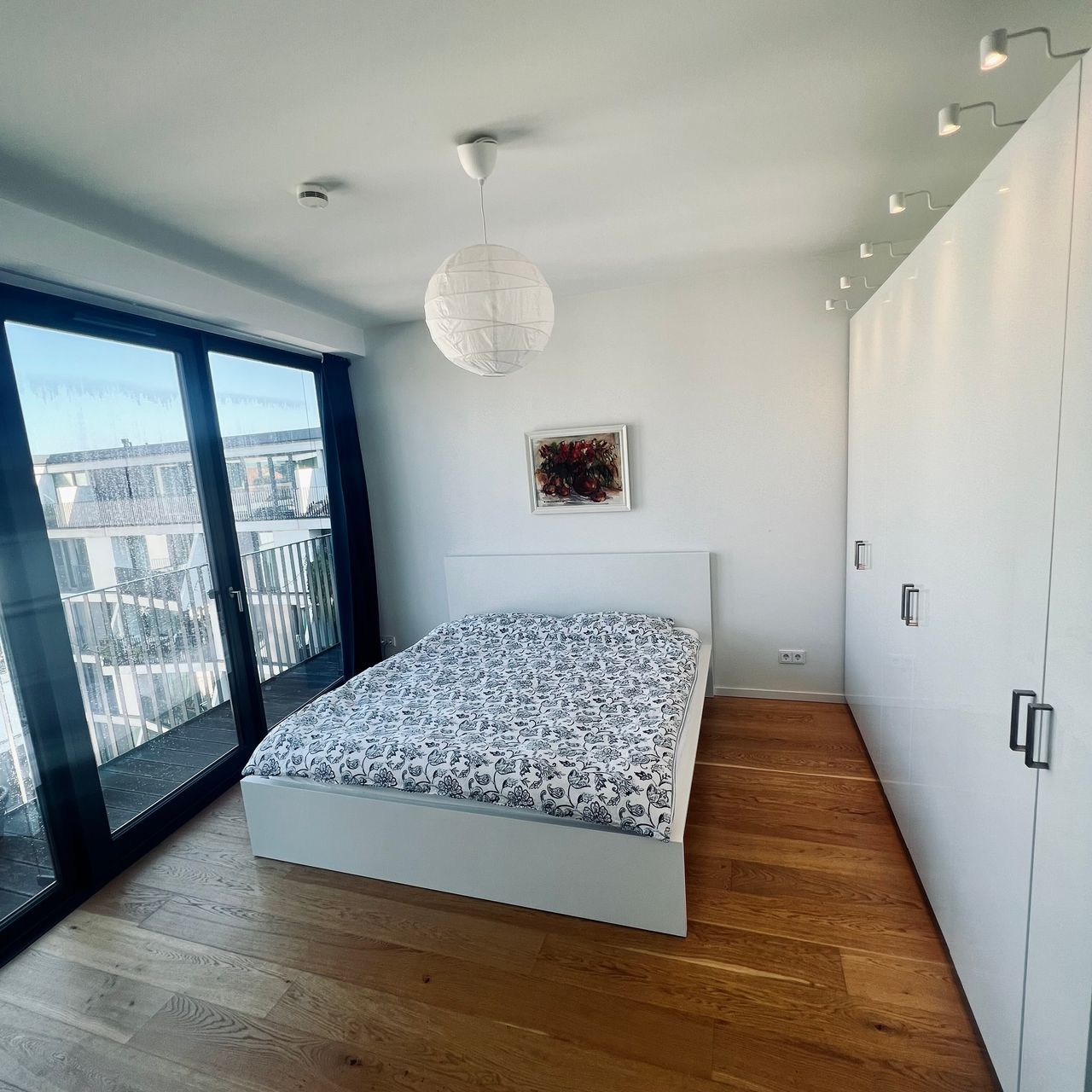 Modern penthouse in ideal location