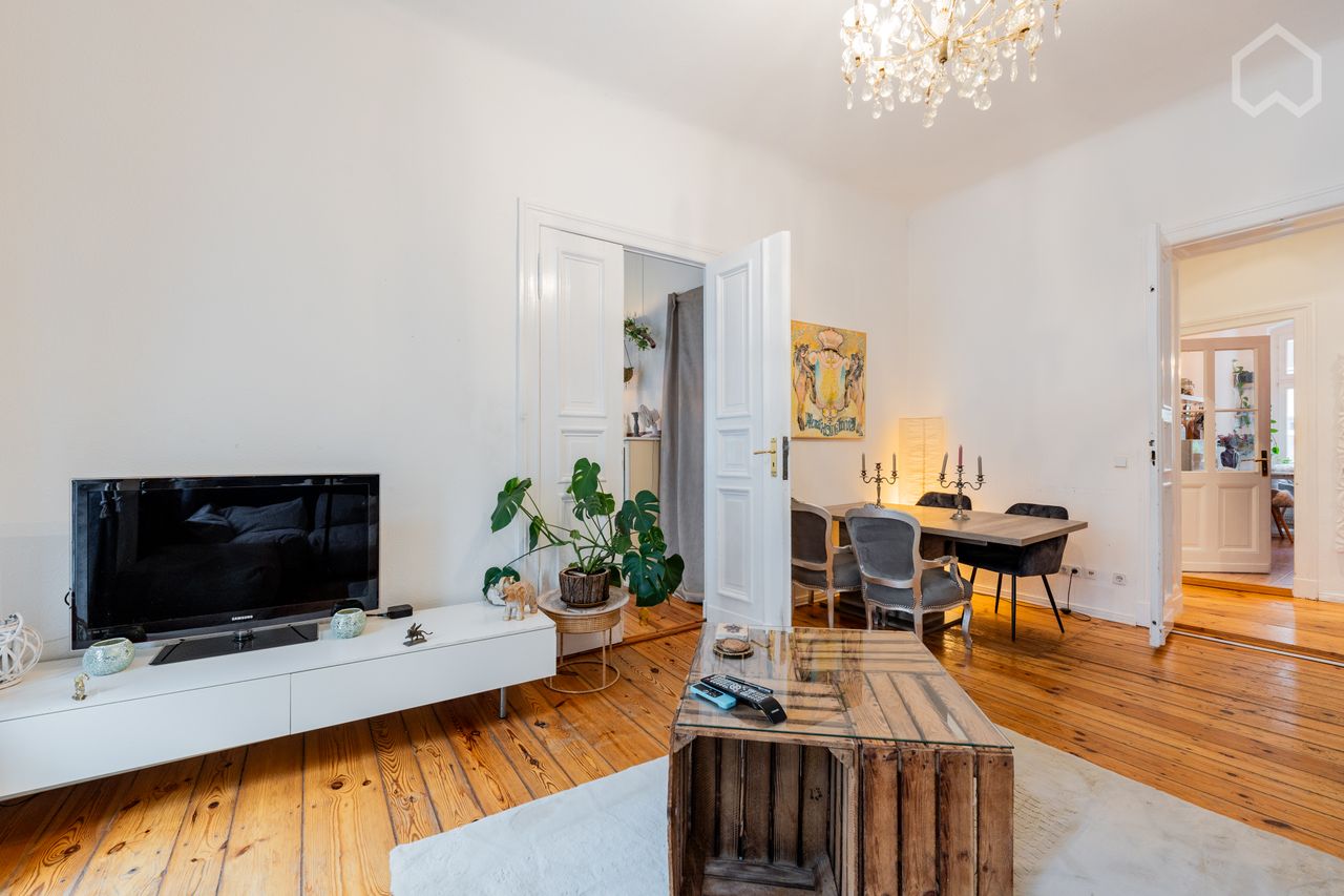 Beautiful modern 3-room apartment in the center of Berlin Charlottenburg
