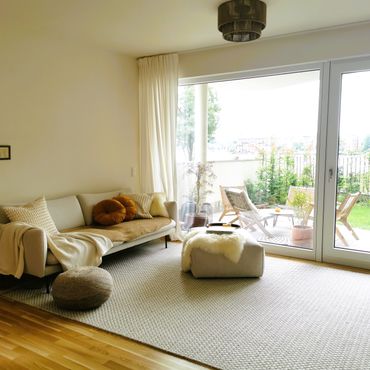 High-end living by the lake, prime city location  Ostkreuz (terrace and priv. garden, WIFI, furnished, equipped) ) in Rummelsburg