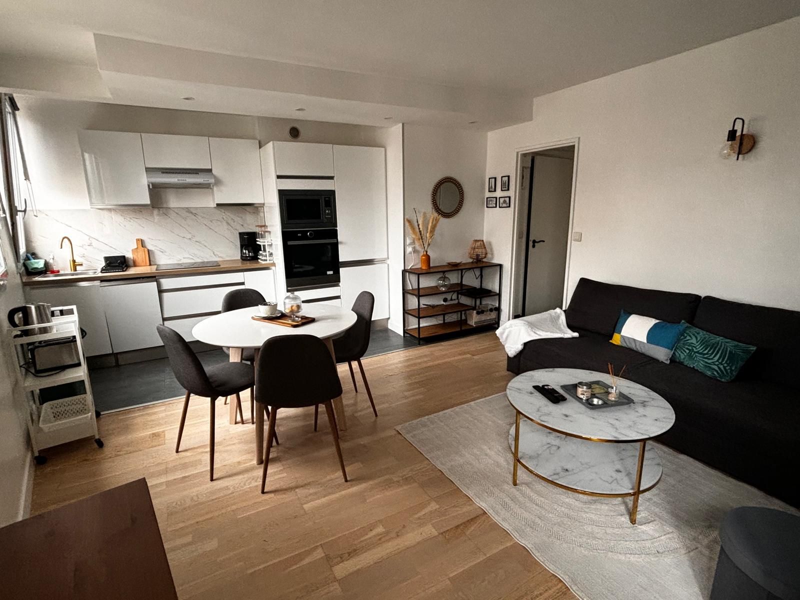 Bel appartement meublé près du Sacré Coeur (loyer tout inclus) Paris