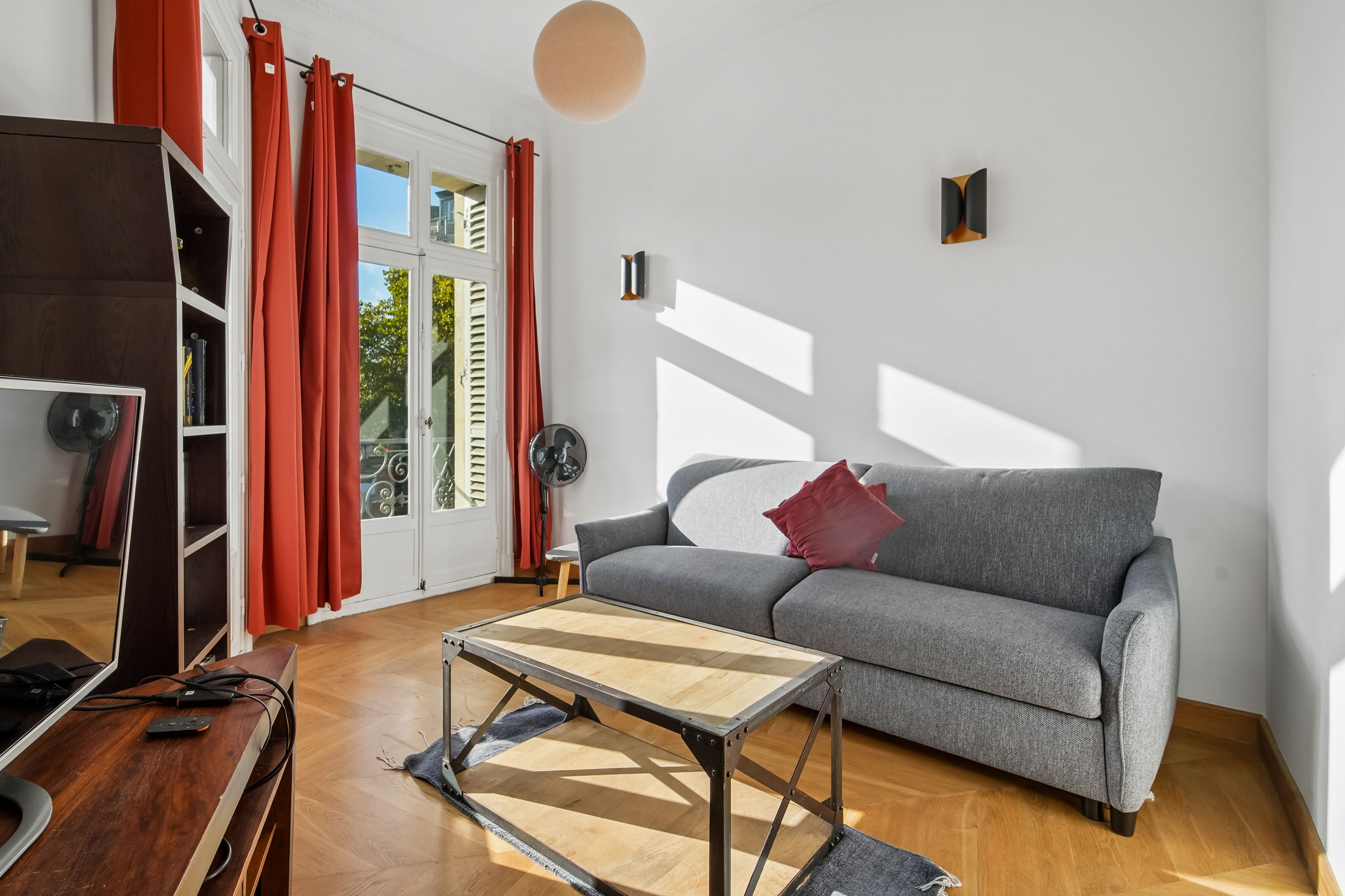 Location Rivoli / av Victoria (loyer tout inclus)