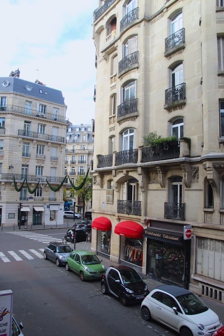 Location Duplex élégant à 10 min de l'Arc de Triomphe avec 1 chambre, parquet & belle hau