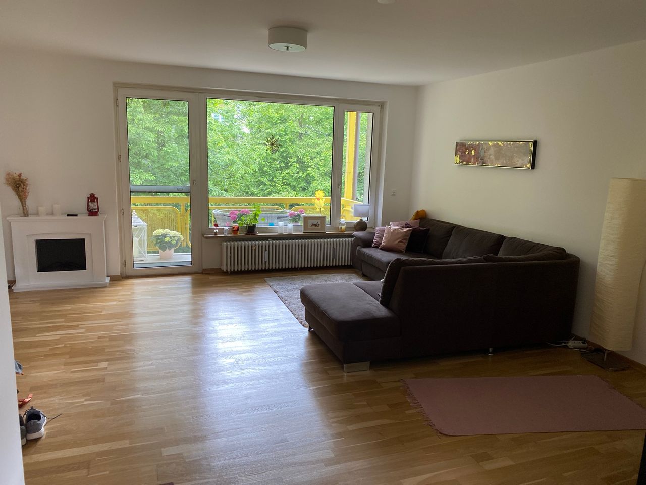 Elegant apartment in quiet area, with fireplace & free parking (München)