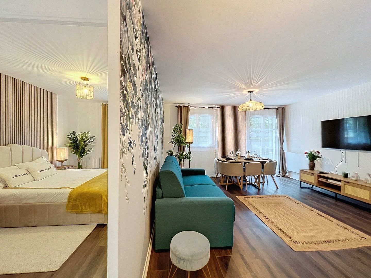 Location New renovated apartment just 1 min from train station RER Val D’Europe , free pa
