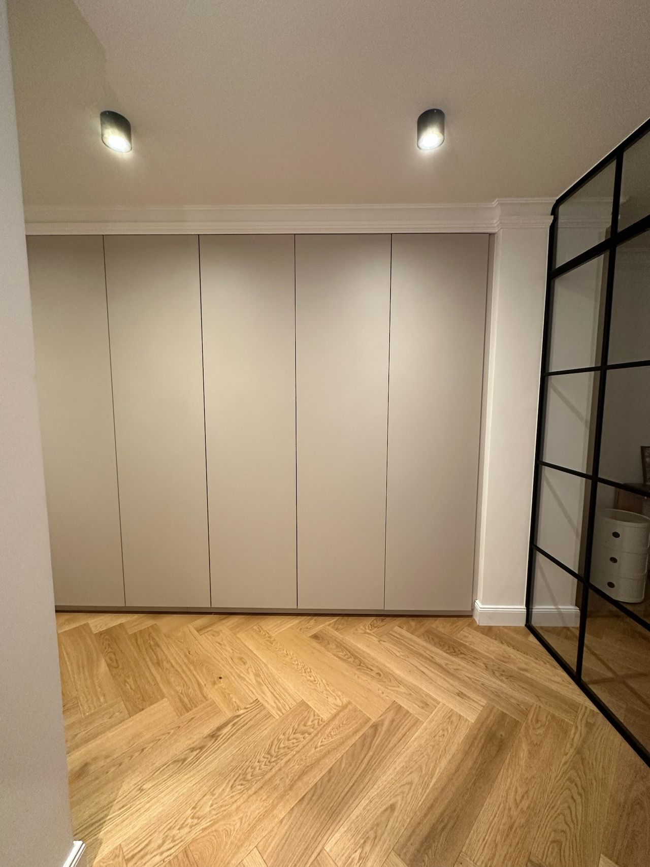 Amazing, new design suite with green views