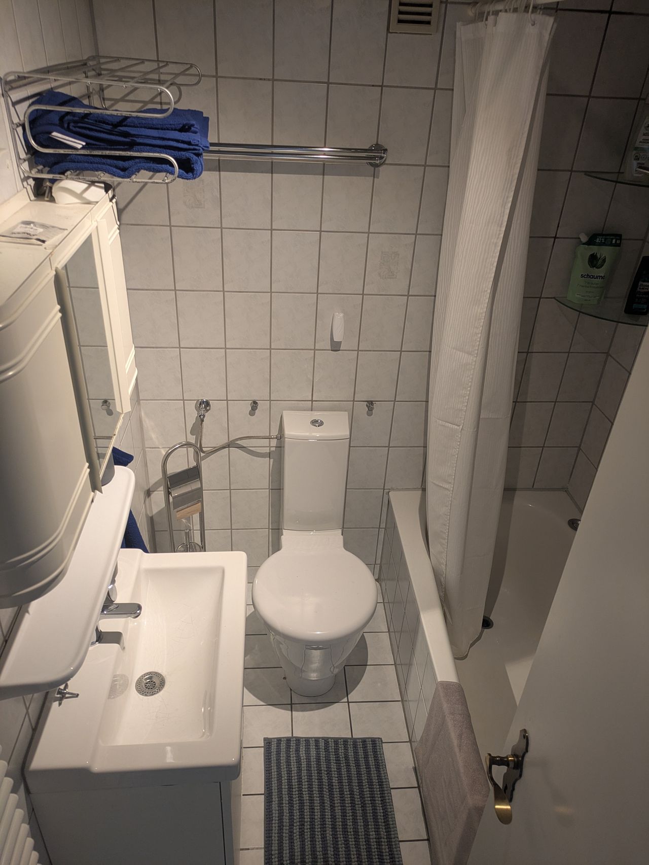 Welcome Home: Great appartement with balcony located in Porz