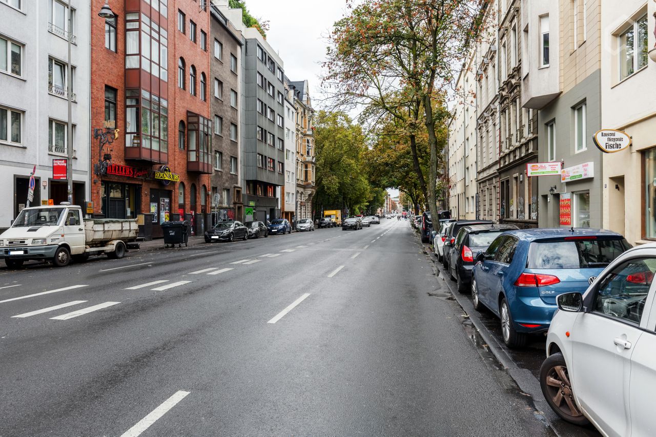 Awesome and great home located in Köln with balcony