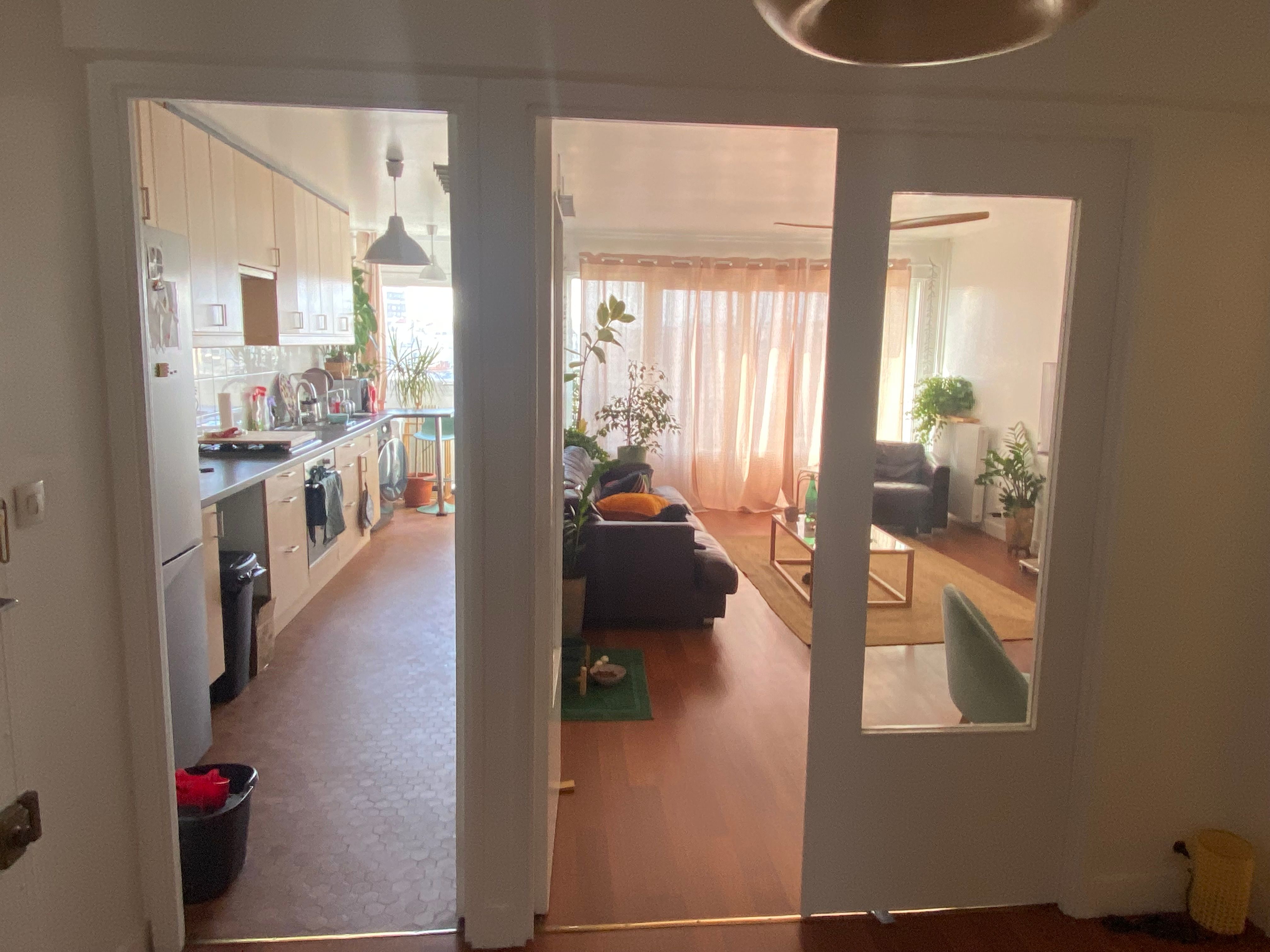 Appartement familial entièrement équipé avec lumière et vent :) (loyer tout inclus) Paris 20ème