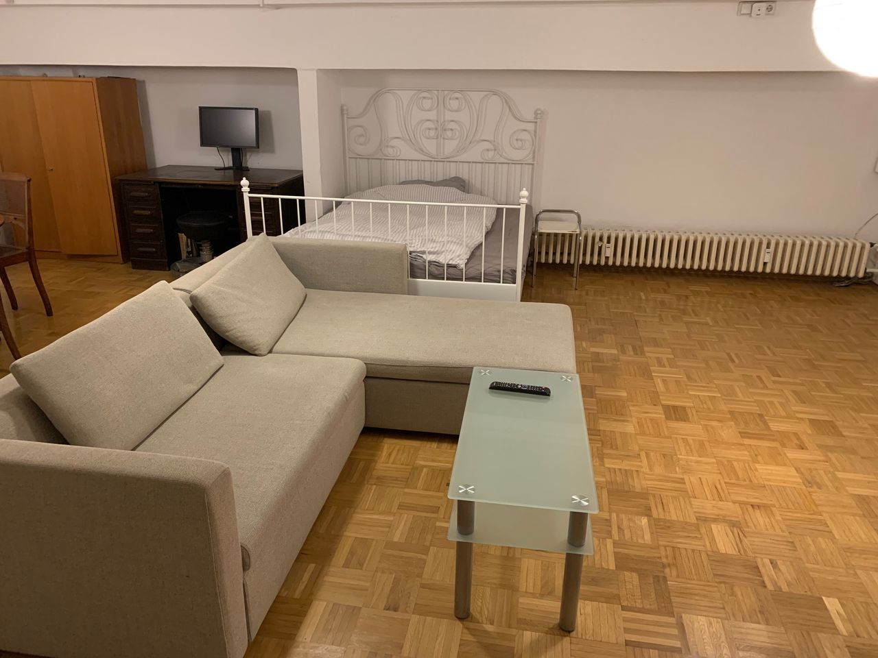 Simple apartment in the basement, top location