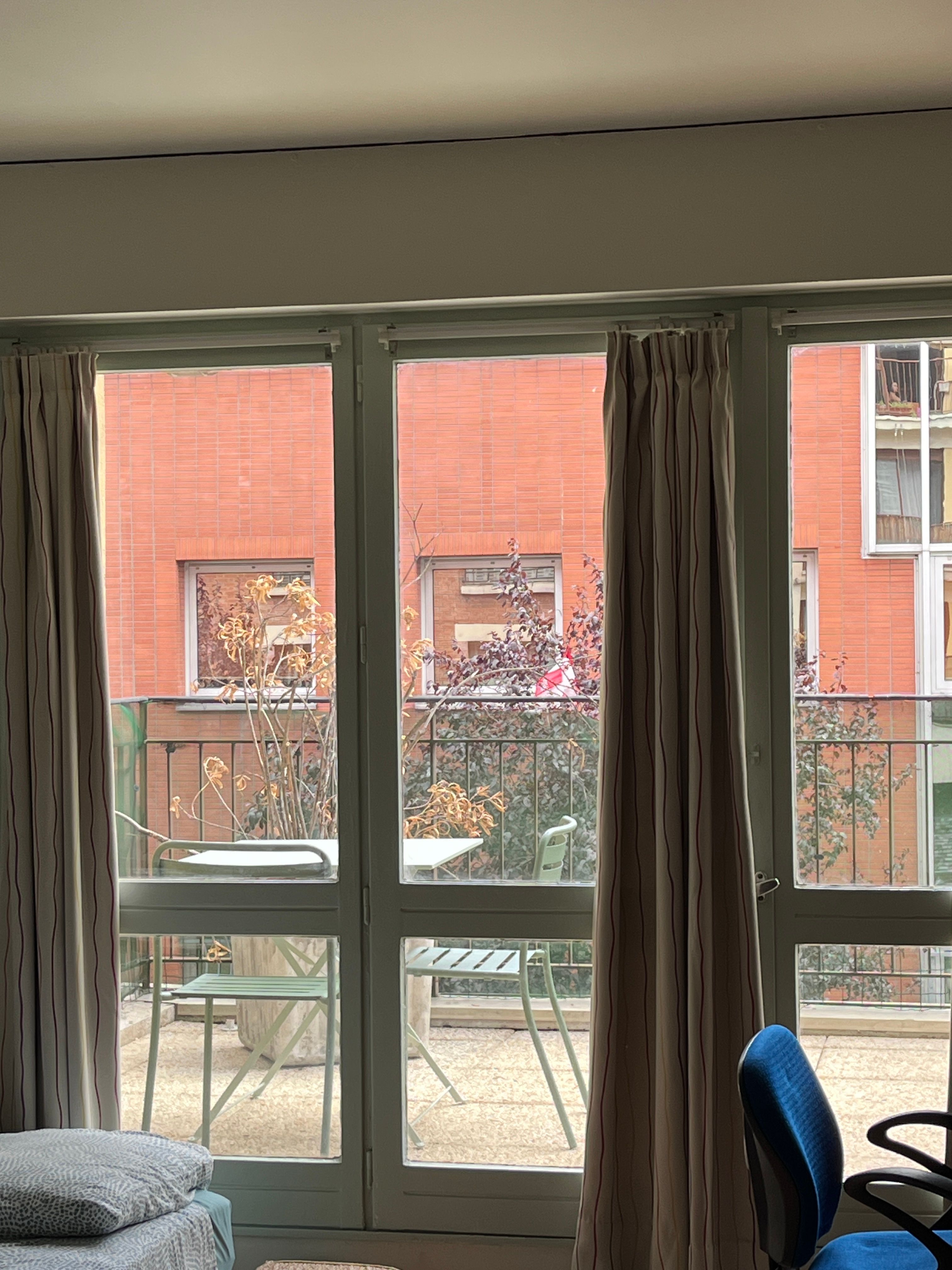 Location Charmante maison dans un quartier agréable (loyer tout inclus)
